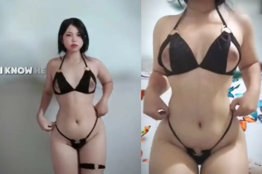 Bạn gái diện bikini nóng bỏng khiến anh say đắm