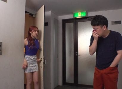 Lộ clip thủ dâm với quần lót của hàng xóm