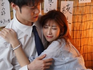Mang em crush say xỉn về nhà tâm sự