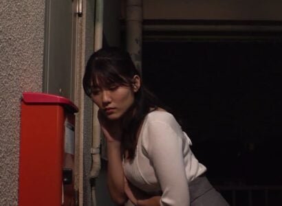 Gã hàng xóm coi phim đồi trụy quá ồn ào, tôi ngay lập tức sang nhắc nhở và kết quả...