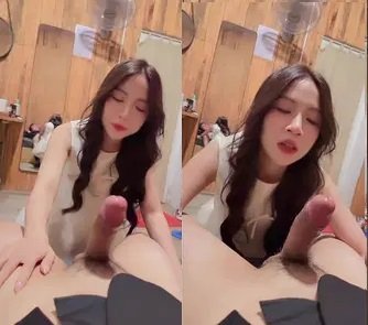 Sex em Hà xinh xắn thể hiện kỹ năng cuốn hút