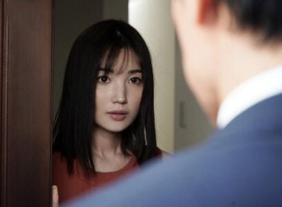 Thầy giáo làm hại sinh viên trẻ sau 10 năm tái ngộ