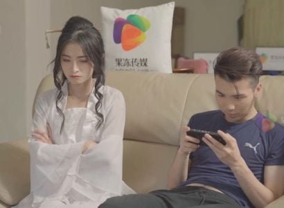 Em gái dâm đãng xoạc nhau với gã đàn ông lạ mặt người nghèo